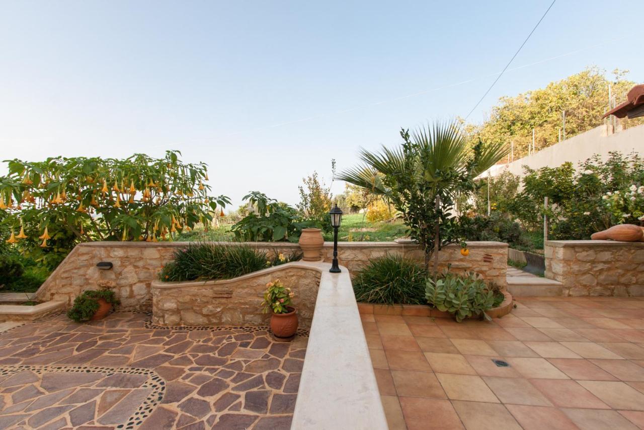 Krissa Villa Sfakaki Exterior photo